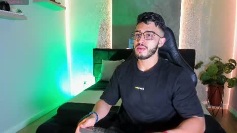 LIAM KLEIN online show from 06-23-26, 11:19