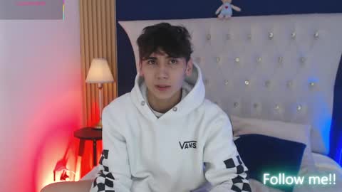 Snapshot of liam_lux chatting on 05-08-26, 01:05 LIAM online show from 05-08-26, 01:05