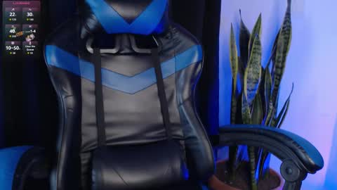 Liam online show from 10-22-25, 04:57