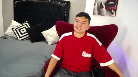 Liam  online show from 02-08-26, 12:08