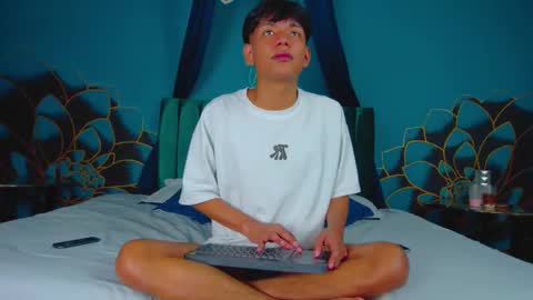 Liam online show from 01-18-26, 04:33