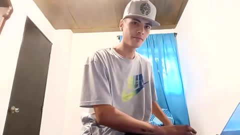 liam_smith00 online show from 12-12-24, 07:37
