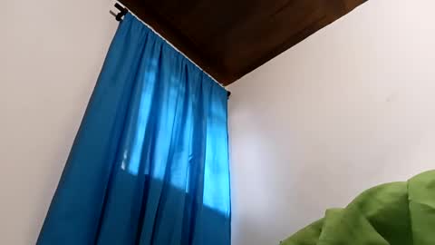 liam_smith00 online show from 01-08-25, 06:31