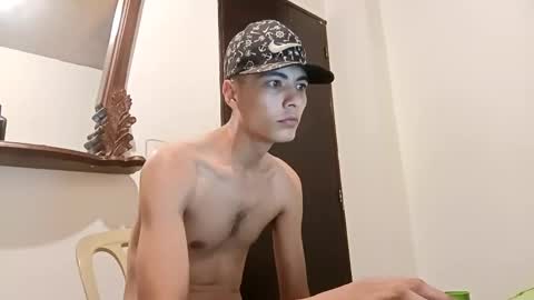 liam_smith00 online show from 01-30-25, 09:04