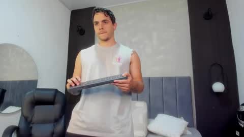 Liam online show from 03-06-25, 09:20