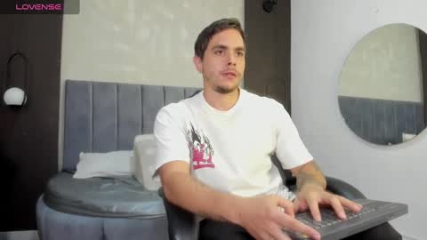 Liam online show from 03-12-25, 08:20