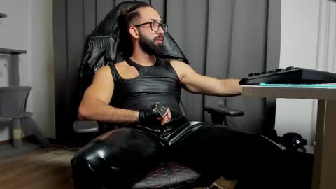 Liam online show from 03-01-25, 10:02