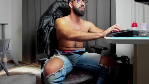 Liam online show from 03-02-25, 10:14