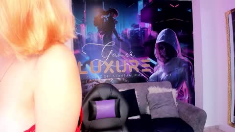 Lia online show from 01-17-26, 01:49