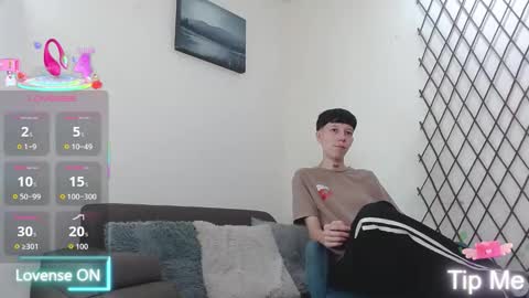 Snapshot of liambrown09 chatting on 02-23-26, 07:44 Liam online show from 02-23-26, 07:44