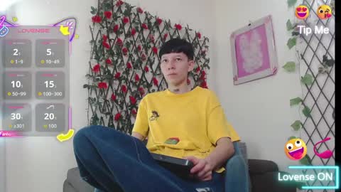 Snapshot of liambrown09 chatting on 04-25-26, 07:22 Liam online show from 04-25-26, 07:22