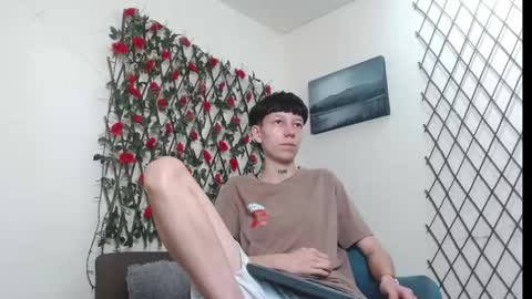 Snapshot of liambrown09 chatting on 05-04-26, 07:21 Liam online show from 05-04-26, 07:21