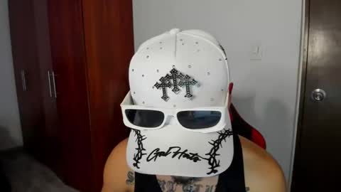 liamhornysex online show from 04-19-26, 10:56