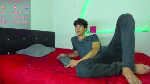 LIAM  KAI online show from 05-11-26, 04:04
