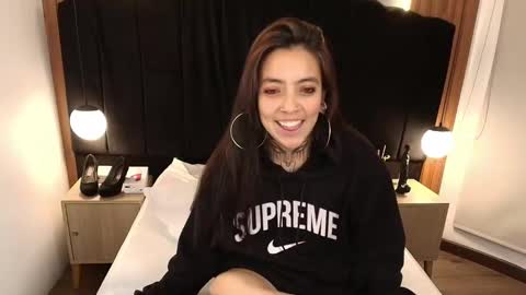 L I A M O N R O E online show from 03-07-26, 12:13