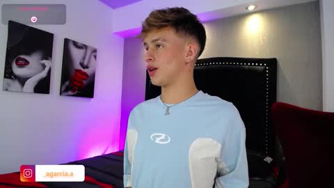 Snapshot of liamwild20 chatting on 03-10-26, 05:01 liam online show from 03-10-26, 05:01