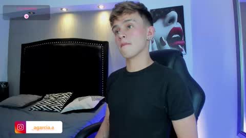 Snapshot of liamwild20 chatting on 03-28-26, 04:56 liam online show from 03-28-26, 04:56