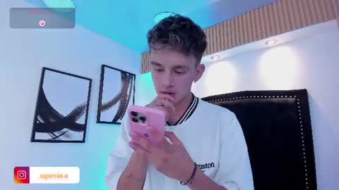 liam online show from 06-15-26, 04:36
