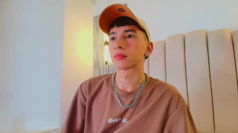 lian_cameron online show from 05-08-26, 04:07