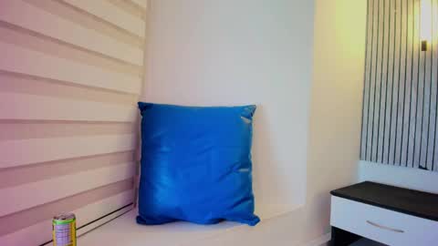 lian_cameron online show from 05-13-26, 03:59