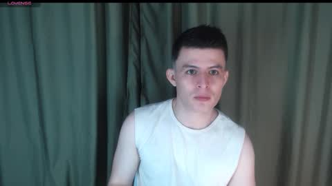 lian_eathan online show from 10-25-25, 06:43