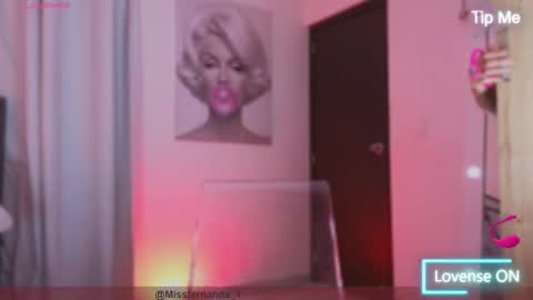 Snapshot of lian_karther1 chatting on 09-24-25, 11:35 missfernanda X online show from 09-24-25, 11:35