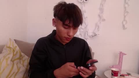 Snapshot of lian_ross chatting on 11-01-25, 07:27 SAMUEL SAMY online show from 11-01-25, 07:27