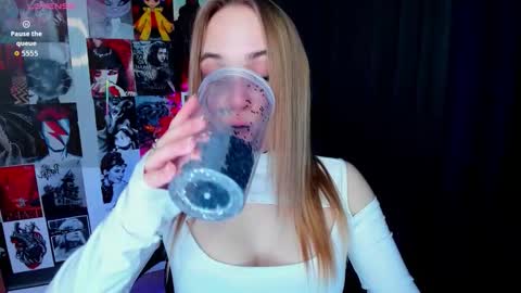 Liana online show from 03-14-26, 01:55