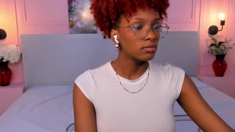 LiannaDixon online show from 01-20-25, 02:14