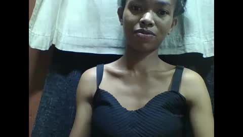 liaraisha online show from 10-12-25, 07:51