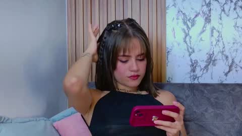 Snapshot of liaruso chatting on 10-03-25, 02:08 liaross online show from 10-03-25, 02:08