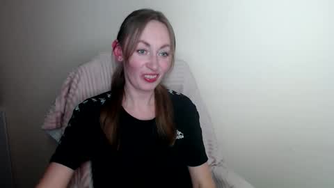 Lia online show from 05-05-26, 12:13