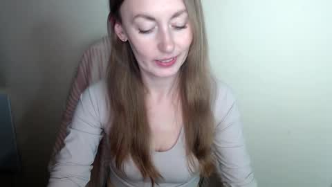 Lia online show from 05-08-26, 12:21