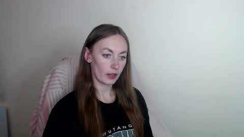 Lia online show from 05-11-26, 12:00