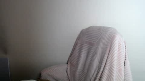 Lia online show from 06-17-26, 11:56