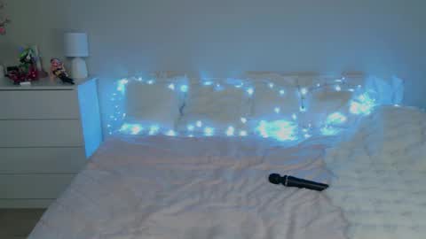 Lia online show from 05-12-26, 01:52