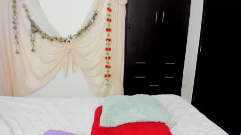 Lia online show from 02-14-25, 02:54