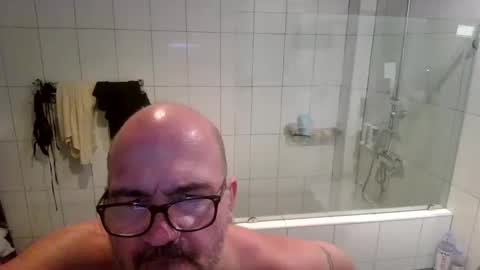 Snapshot of libertarians1972 chatting on 10-27-25, 09:24 Cockcentric online show from 10-27-25, 09:24