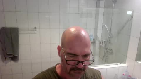 Snapshot of libertarians1972 chatting on 11-03-25, 06:09 Cockcentric online show from 11-03-25, 06:09