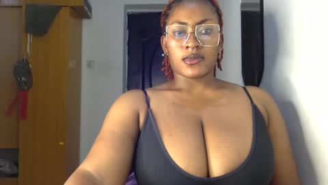 Snapshot of lick_my_pussyyy226651 chatting on 12-17-24, 10:43 caira online show from 12-17-24, 10:43