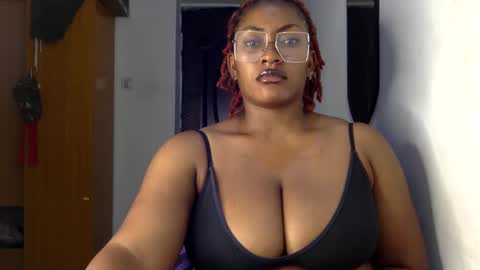Snapshot of lick_my_pussyyy226651 chatting on 12-18-24, 01:59 caira online show from 12-18-24, 01:59