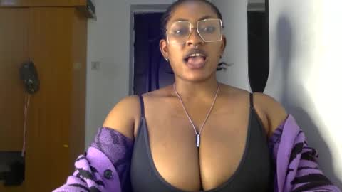 Snapshot of lick_my_pussyyy226651 chatting on 12-28-24, 11:16 caira online show from 12-28-24, 11:16