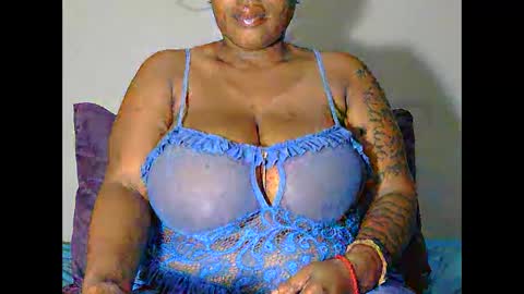 lickabletash98 online show from 02-11-25, 05:16