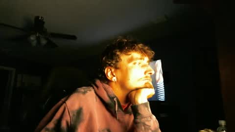 Snapshot of lickinchocolate chatting on 09-28-25, 06:52 cutiepie101 online show from 09-28-25, 06:52