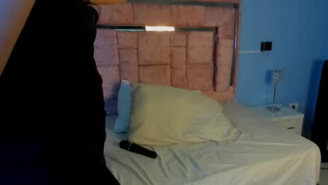 licky_lov online show from 10-18-25, 03:42