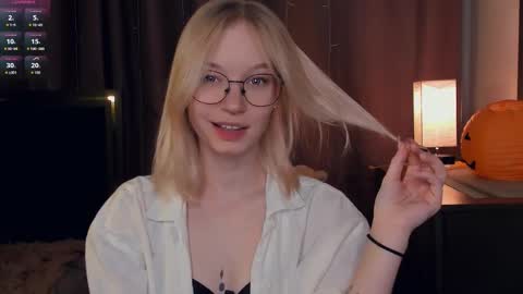 Ann online show from 10-21-25, 07:36