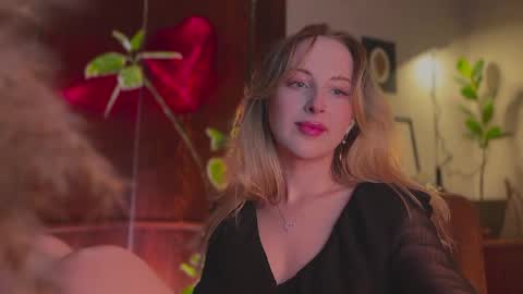 Snapshot of lierie chatting on 03-20-26, 07:08 its my birthday today so im offline but id be so happy if you felt like sending me a birthday love while im away online show from 03-20-26, 07:08