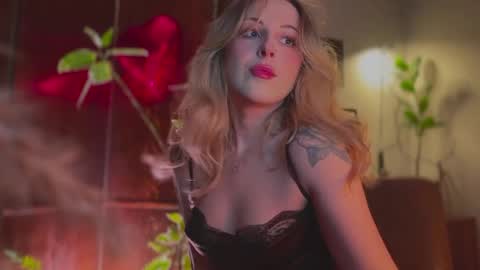 Snapshot of lierie chatting on 03-22-26, 06:33 its my birthday today so im offline but id be so happy if you felt like sending me a birthday love while im away online show from 03-22-26, 06:33