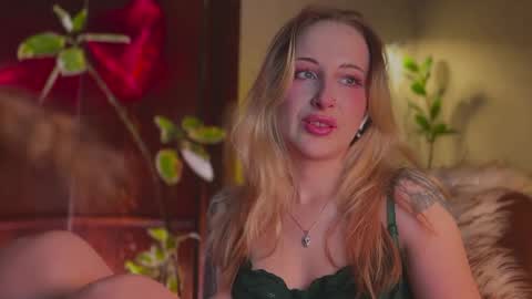 Snapshot of lierie chatting on 03-23-26, 09:08 its my birthday today so im offline but id be so happy if you felt like sending me a birthday love while im away online show from 03-23-26, 09:08