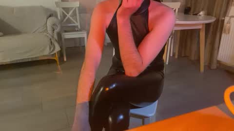 Snapshot of liferacw chatting on 05-12-26, 07:22 SofieXxxDoll online show from 05-12-26, 07:22